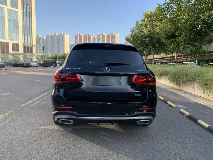 Mercedes-Benz GLC 2022 Model Facelift GLC 300 L 4MATIC Dynamic Model Collector Edition – фото 6