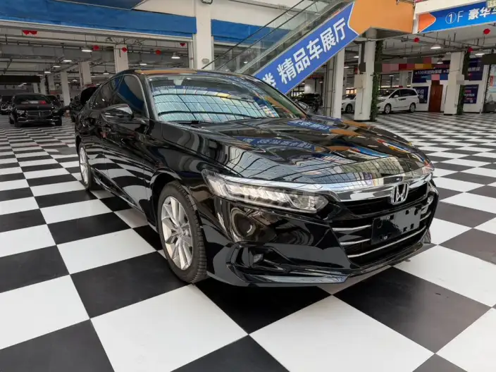 Honda Accord 2022 Model 260TURBO Deluxe Edition – фото 3