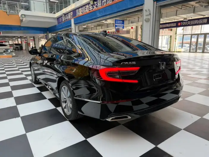 Honda Accord 2022 Model 260TURBO Deluxe Edition – фото 4