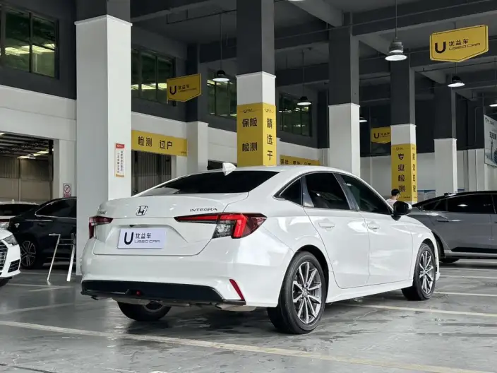 Model Ge 2023 Model 240TURBO CVT Deluxe Edition – фото 6
