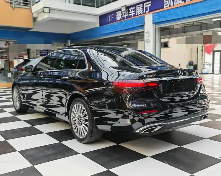 Mercedes-Benz E-Class 2021 Model E 300 L Fashion Model sedan – фото 4