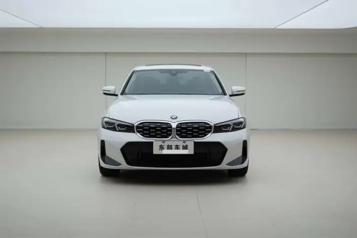 BMW 3 Series 2025 Model 325i M Sports Set – фото 2