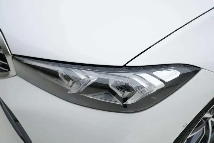 BMW 3 Series 2025 Model 325i M Sports Set – фото 6