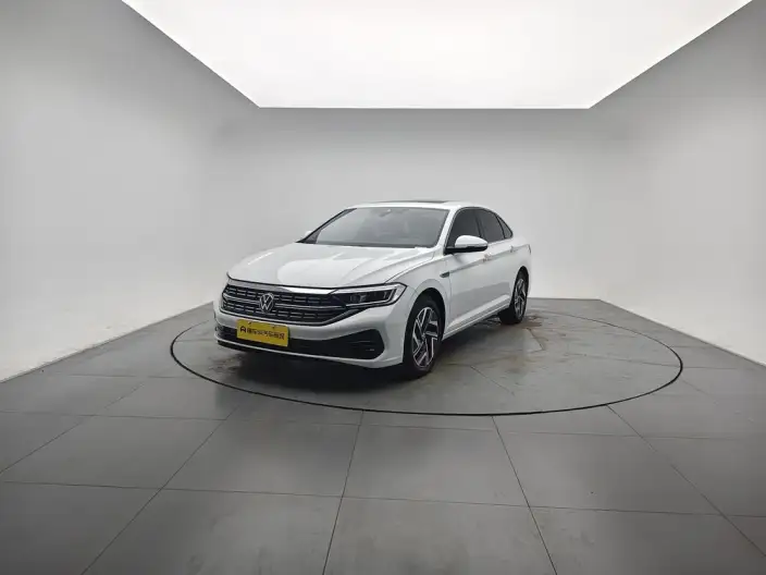 Volkswagen Sagitar 2023 Model 300TSI DSG Beyond Edition – фото 1