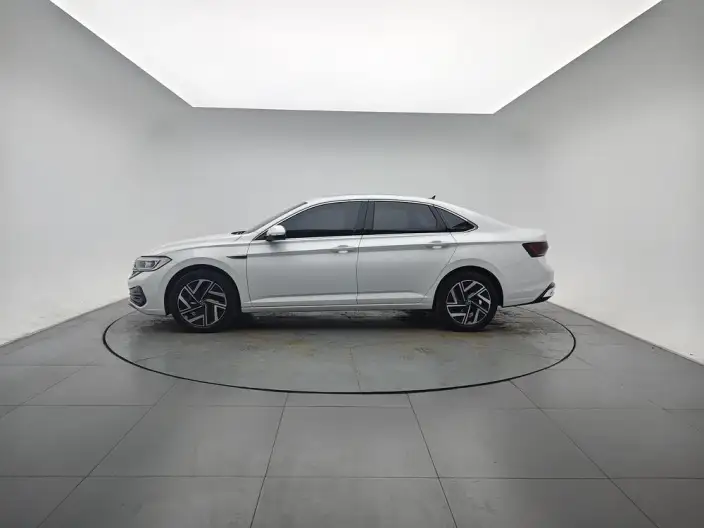 Volkswagen Sagitar 2023 Model 300TSI DSG Beyond Edition – фото 4