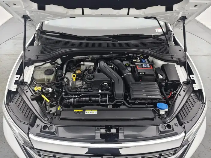 Volkswagen Sagitar 2023 Model 300TSI DSG Beyond Edition – фото 10