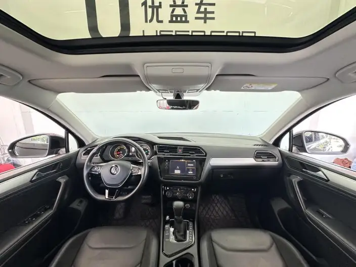 Volkswagen Tiguan L 2020 Model 330TSI Automatic 2WD Panorama Comfort Edition China V – фото 7