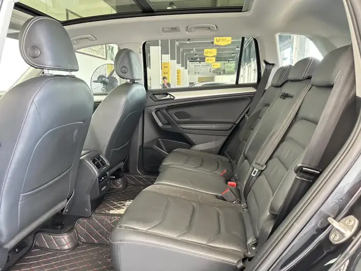 Volkswagen Tiguan L 2020 Model 330TSI Automatic 2WD Panorama Comfort Edition China V – фото 9