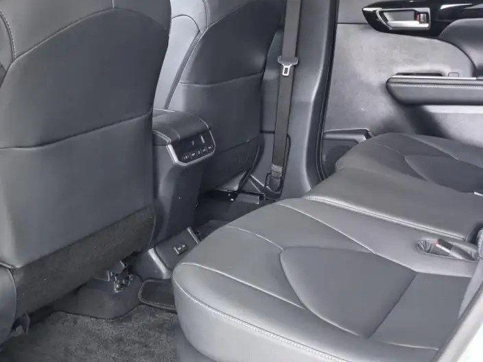 Toyota Highlander 2023 Model Hybrid 2.5L 4WD Premium Edition 7 seat – фото 9