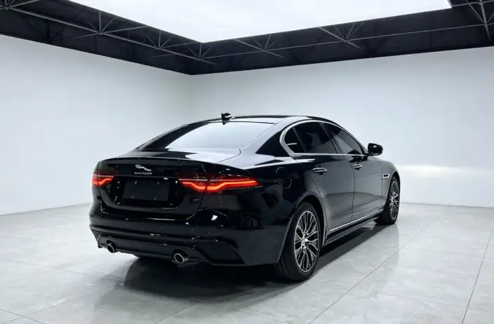 Jaguar XE L 2020 Model 2.0T 200PS R-DYNAMIC S Enterprising Sports Edition – фото 5