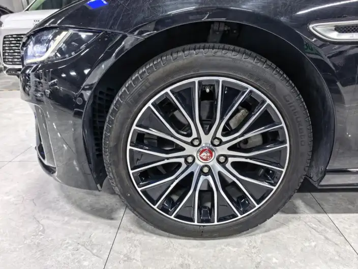 Jaguar XE L 2020 Model 2.0T 200PS R-DYNAMIC S Enterprising Sports Edition – фото 6
