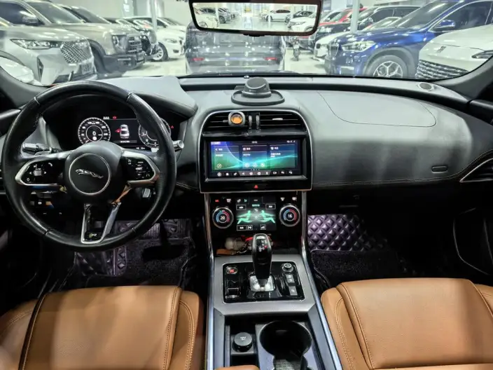 Jaguar XE L 2020 Model 2.0T 200PS R-DYNAMIC S Enterprising Sports Edition – фото 9