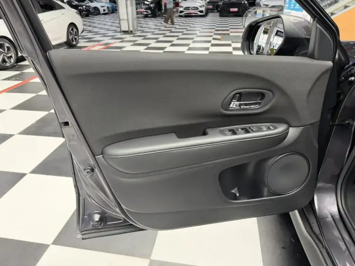 Honda Vezel 2020 Model 1.5L CVT Pioneer Edition – фото 8