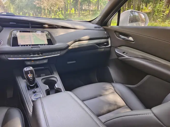 Cadillac XT4 2021 Model 28T 2WD Leading Model – фото 9
