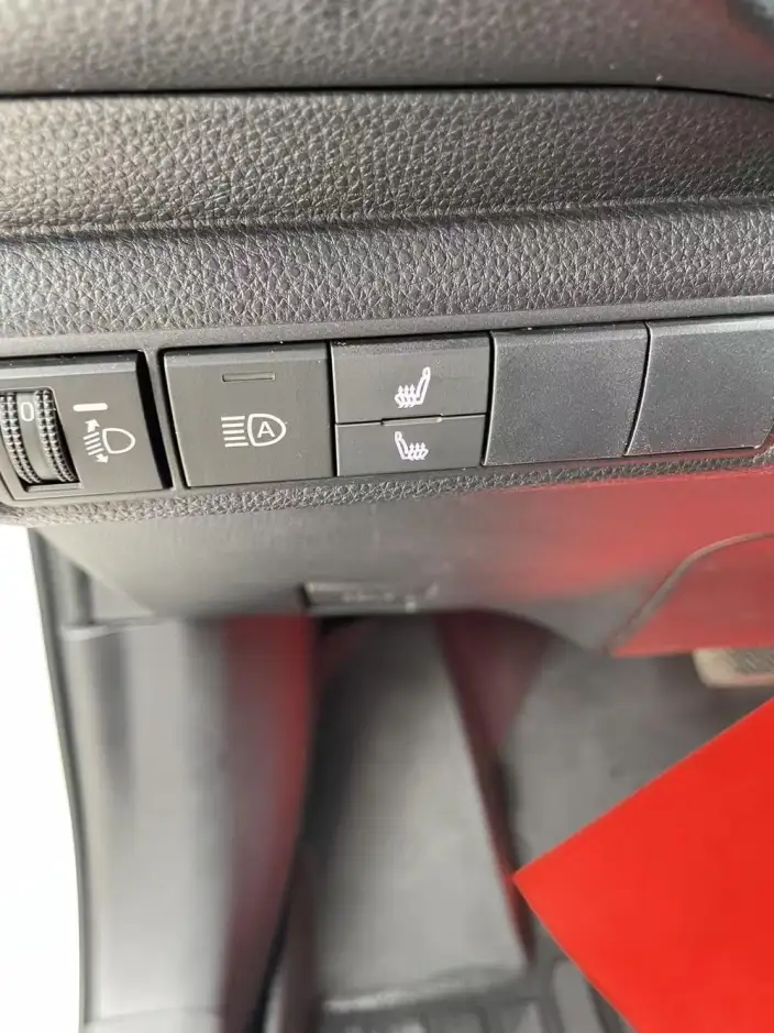 Toyota Levin 2022 Model 185T CVT Deluxe Edition – фото 8