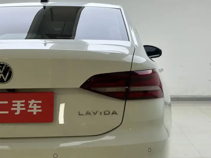 Volkswagen Lavida 2023 Model Facelift 1.5L Automatic Five million editions – фото 9