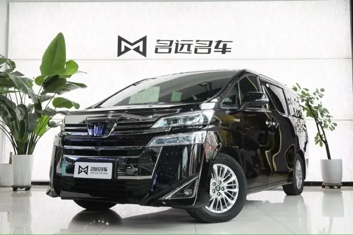 Vellfire 2021 Model Toyota Crown Hybrid 2.5L HV Premium Edition – фото 1