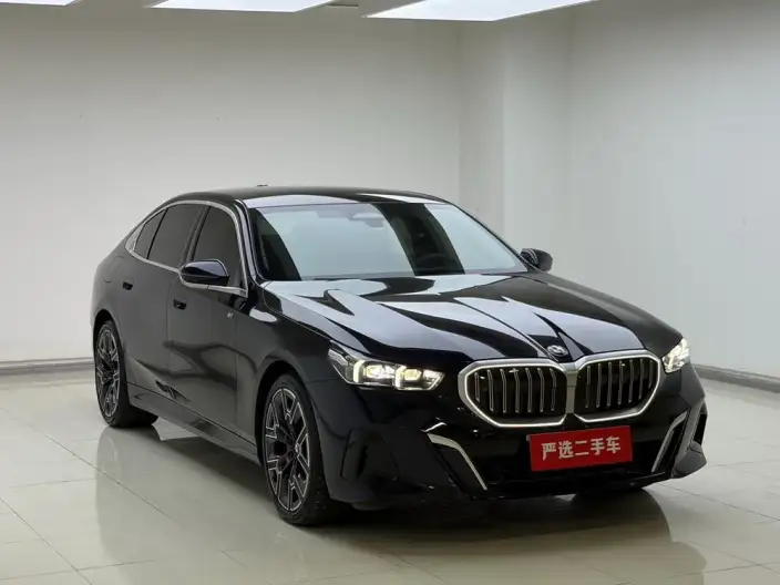BMW 5 Series 2024 Model 530Li Exclusive Model M Sports Set – фото 3