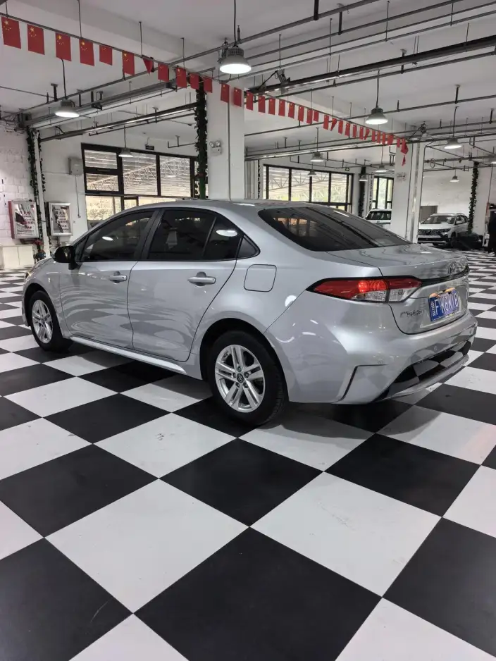 Toyota Levin 2022 Model 185T CVT Deluxe Edition – фото 5