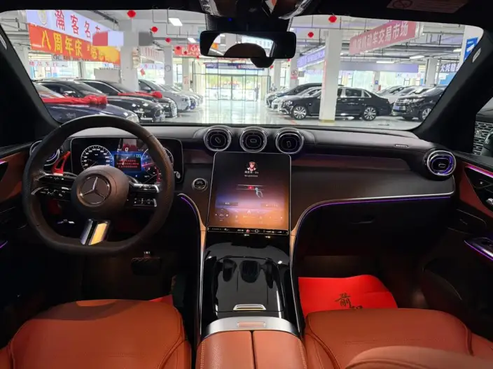 Mercedes-Benz GLC 2024 Model Facelift GLC 260 L 4MATIC Luxury Model 5 seat – фото 7
