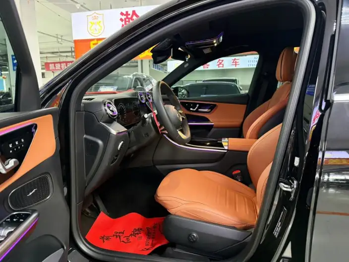Mercedes-Benz GLC 2024 Model Facelift GLC 260 L 4MATIC Luxury Model 5 seat – фото 8