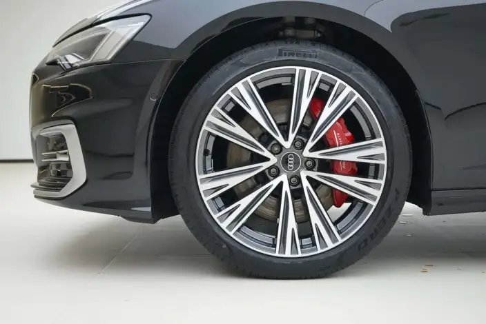 Audi A6L 2024 Model 55 TFSI quattro Exclusive Dynamic Model – фото 6