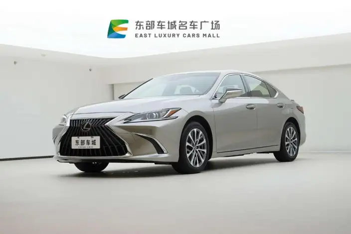 Lexus ES 2022 Model 300h Superior Edition – фото 1