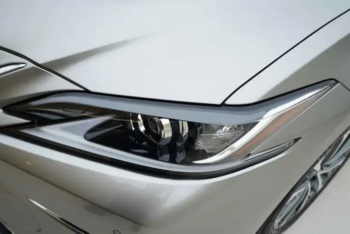 Lexus ES 2022 Model 300h Superior Edition – фото 7