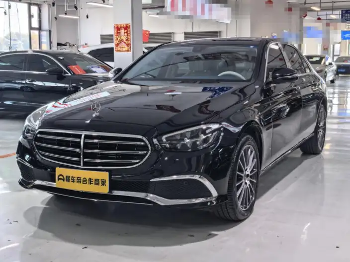 Mercedes-Benz E-Class 2021 Model E 260 L sedan – фото 1