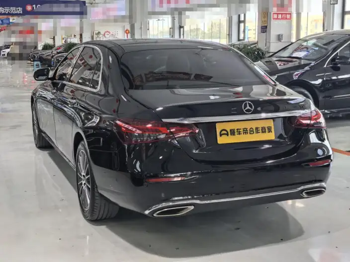 Mercedes-Benz E-Class 2021 Model E 260 L sedan – фото 4