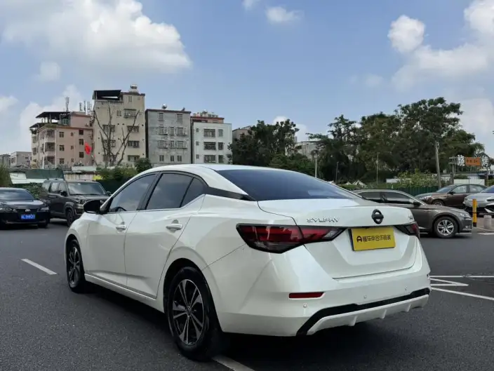 Nissan Sylphy 2022 Model 1.6L XL CVT Yuexiang Edition – фото 4