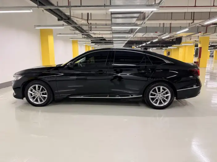 Honda Accord 2022 Model 260TURBO Deluxe Edition – фото 4