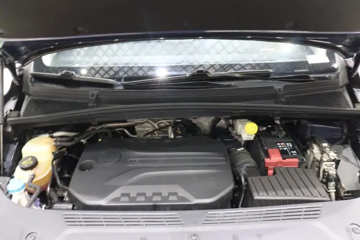 Roewe iMAX8 2022 Model 400TGI Zunrong Edition – фото 6