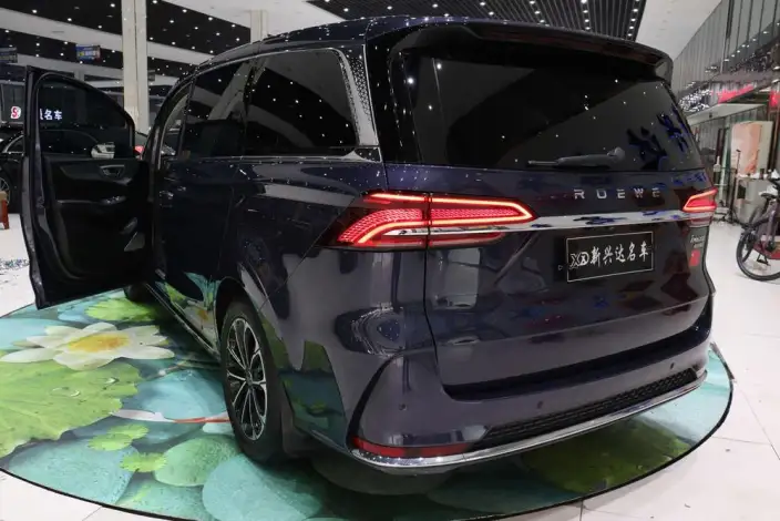 Roewe iMAX8 2022 Model 400TGI Zunrong Edition – фото 9