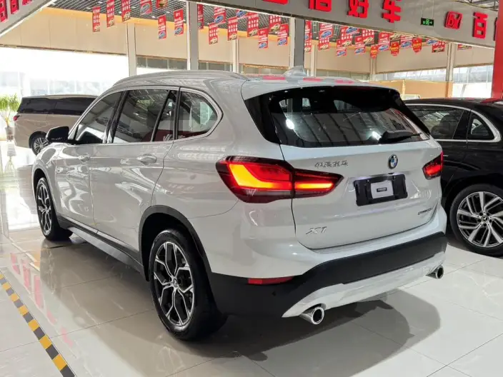 BMW X1 2021 Model sDrive25Li Leading Model – фото 4
