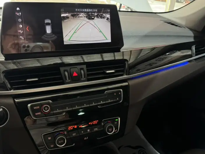 BMW X1 2021 Model sDrive25Li Leading Model – фото 9