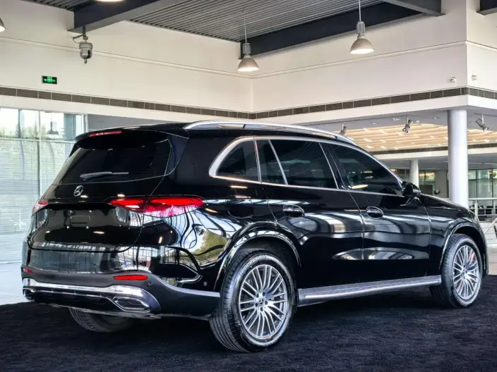 Mercedes-Benz GLC 2025 Model Facelift GLC 300 L 4MATIC Dynamic Model 5 seat – фото 3