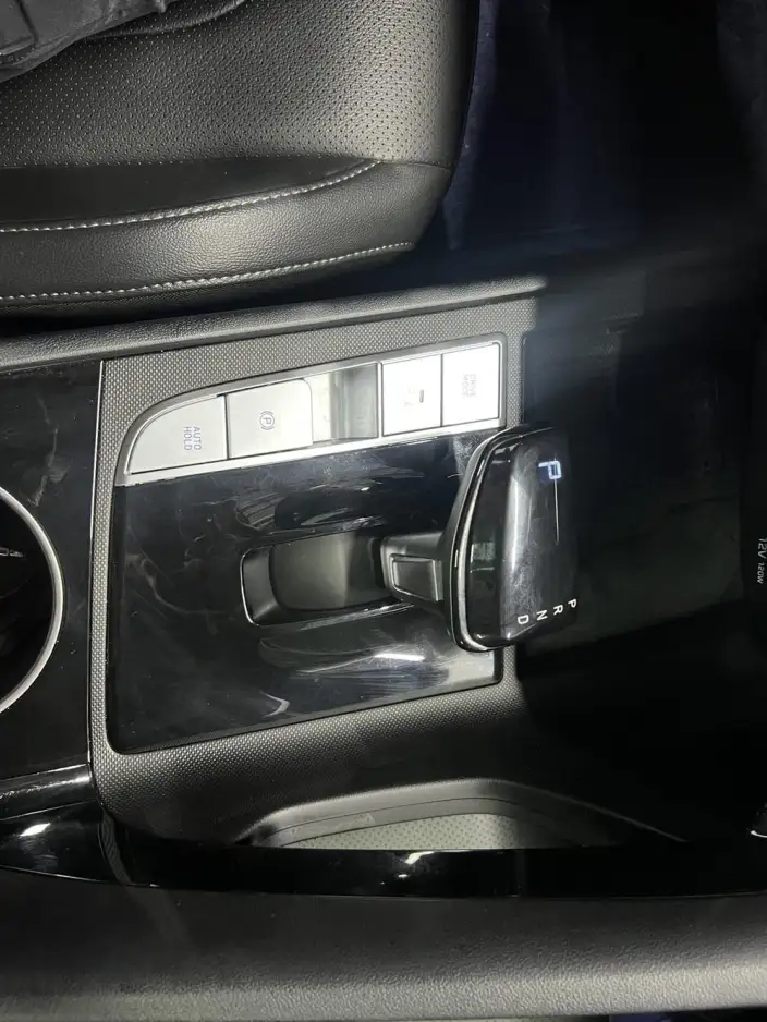 Hyundai Ioniq 2022 Model 1.5L CVT LUX Premium Edition – фото 9