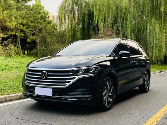 Viloran 2023 Model Facelift 330TSI Deluxe Edition – фото 1