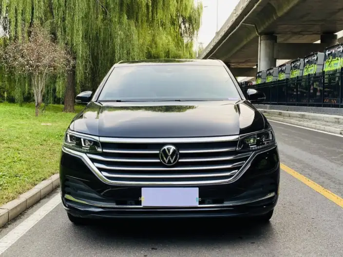 Viloran 2023 Model Facelift 330TSI Deluxe Edition – фото 2