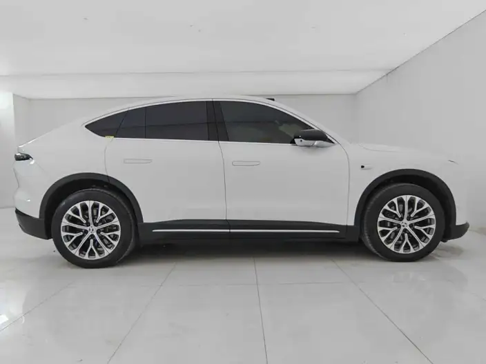 NIO EC6 2024 Model 75kWh – фото 8