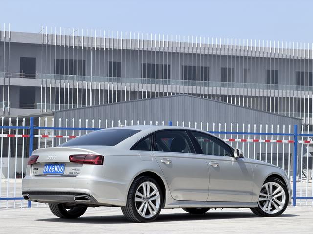Audi A6L 2018 30th Anniversary 35 TFSI Style – фото 11