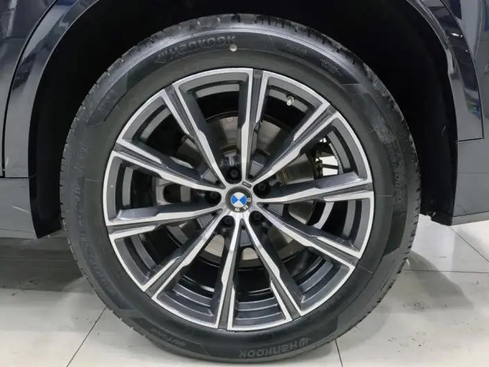 BMW X5 2023 Model xDrive30Li M Sports Set – фото 8
