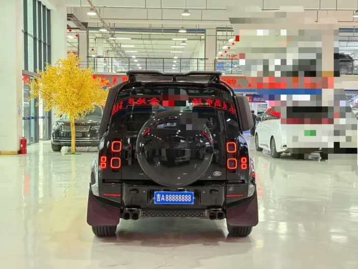 Land Rover Defender 2022 Model 110 P400 X-Dynamic HSE – фото 5