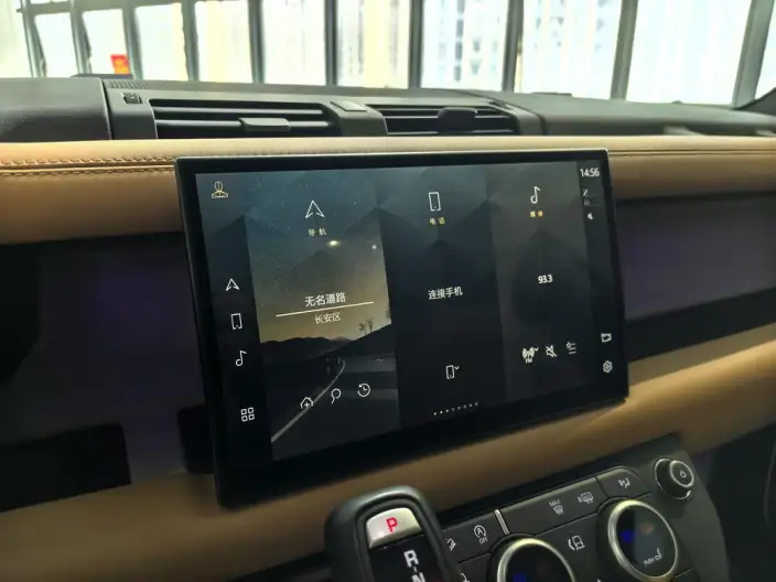 Land Rover Defender 2023 Model 110 3.0T P400 X-Dynamic HSE – фото 8