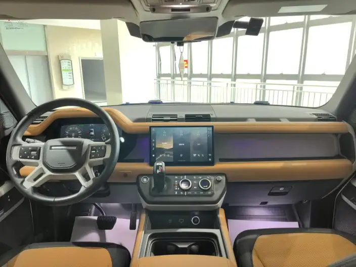 Land Rover Defender 2023 Model 110 3.0T P400 X-Dynamic HSE – фото 9