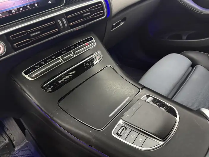Mercedes-Benz EQC 2020 Model 350 4MATIC – фото 8