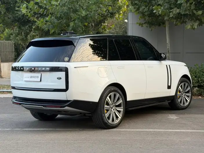 Range Rover 2023 Model 3.0 L6 360PS Shengshi Edition – фото 4