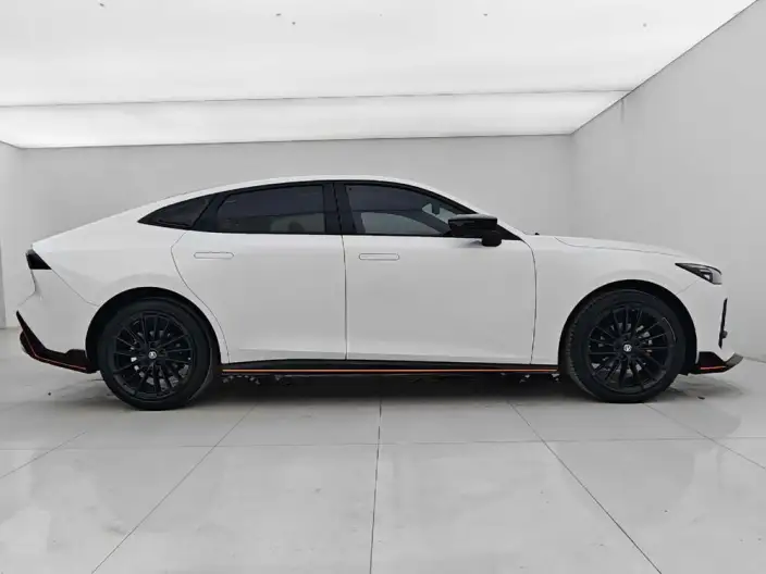 Changan UNI-V 2023 Model 1.5T Sports Edition – фото 8