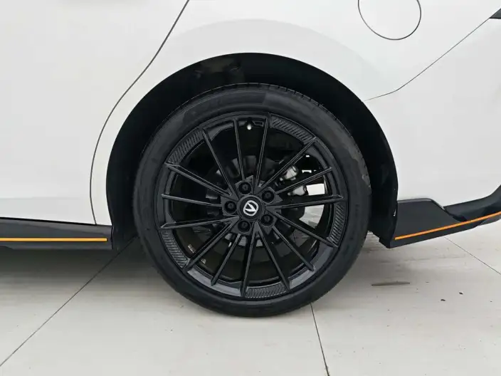 Changan UNI-V 2023 Model 1.5T Sports Edition – фото 9
